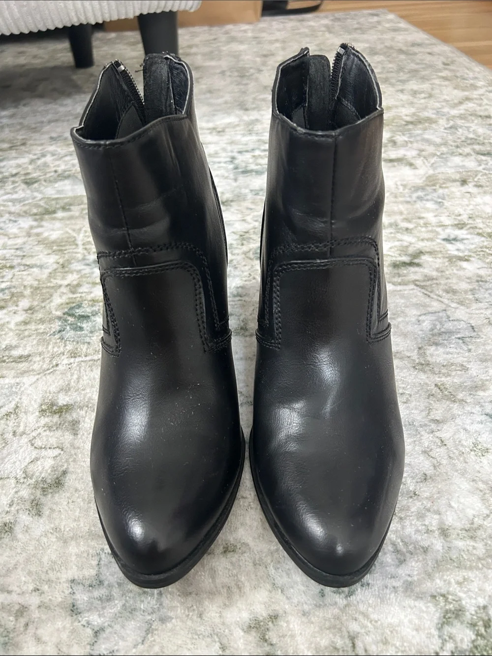 CL by Laundry Black Block Heel Ankle Booties Size 8.5 Side Zip